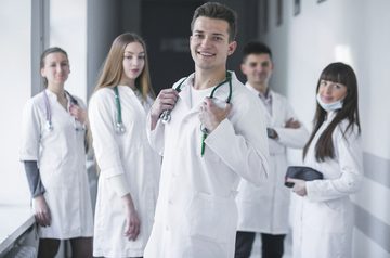 doctor-white-coat-uniform-service-girl-physician-1446783-pxhere.com